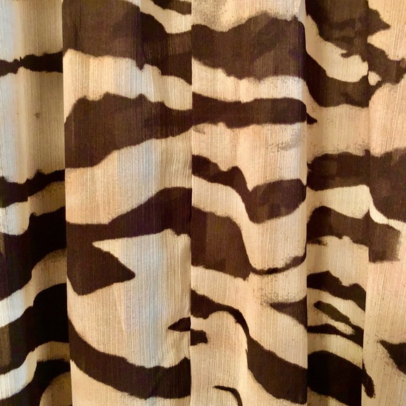 Tiger print maxi dress from H & M - Picture 8 of 8